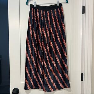 Only Navy and Pink Diagonal Stripe Patterned Pleated Maxi Skirt